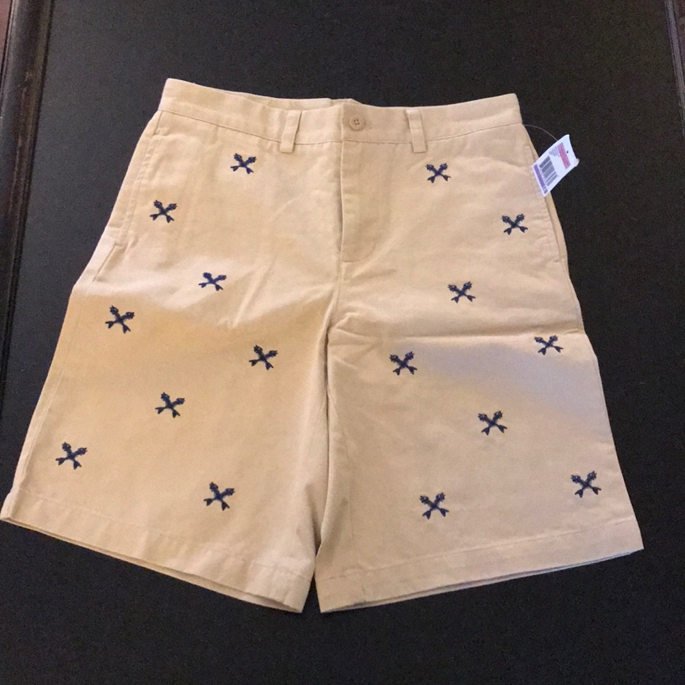 Boys size 18 Vineyard Vines shorts (LOC 1)